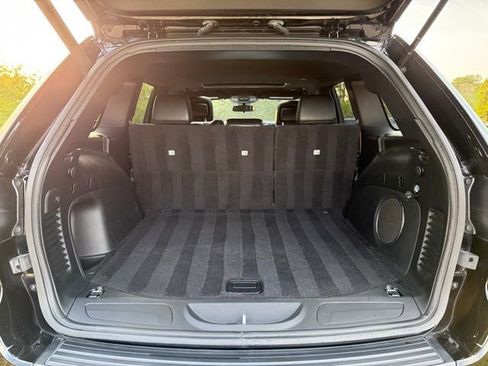 Used 2021 Jeep Grand Cherokee Laredo X image 30