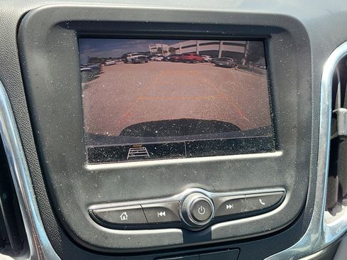 Used 2023 Chevrolet Equinox LS w/ LS Convenience Package FWD image 31