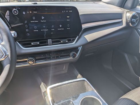 Used 2025 Chevrolet Equinox LT image 22