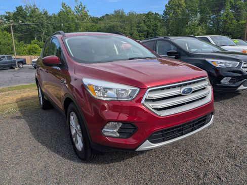 Used 2018 Ford Escape SE FWD image 7
