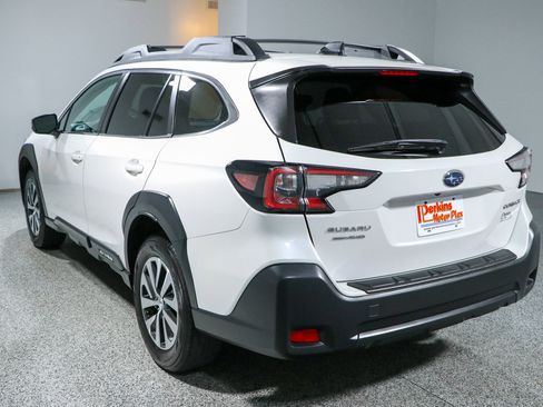 Used 2023 Subaru Outback Premium AWD/4WD image 9