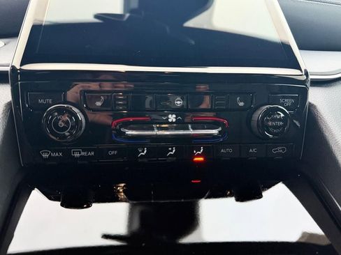 New 2025 Jeep Grand Cherokee Limited w/ MOPAR Finishing Package image 14