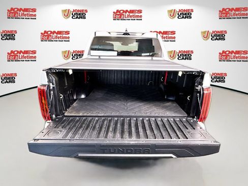 Used 2024 Toyota Tundra Limited AWD/4WD image 29