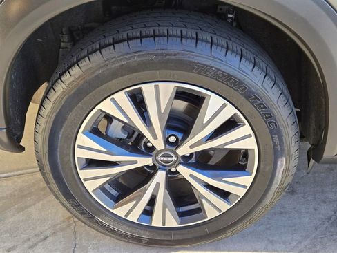 Used 2022 Nissan Rogue SV AWD/4WD image 8