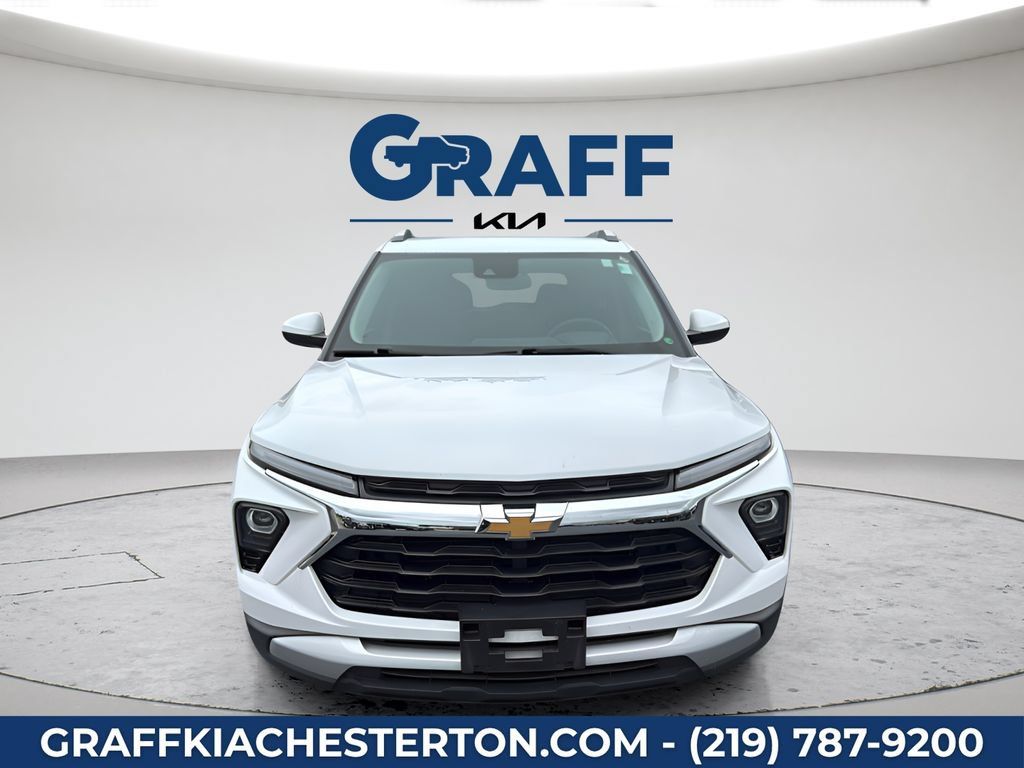 Used 2025 Chevrolet TrailBlazer LT AWD/4WD image 16