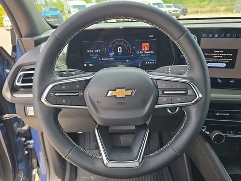 Used 2025 Chevrolet Traverse LT w/ LPO, Floor Liner Package FWD image 25