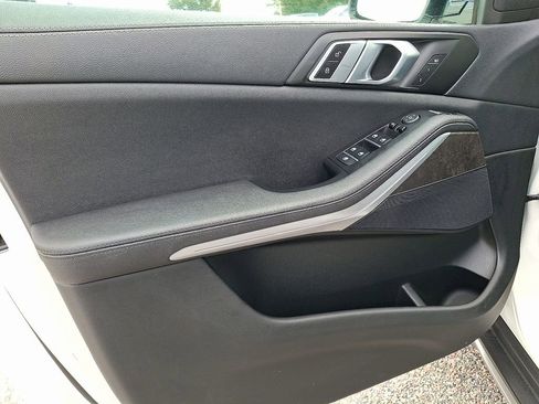 Used 2022 BMW X5 xDrive40i w/ Premium Package image 14