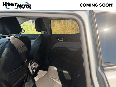 Used 2022 Jeep Compass Limited AWD/4WD image 6