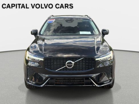 Certified 2025 Volvo XC60 B5 Core AWD/4WD image 2