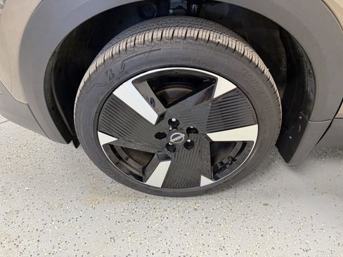 Used 2025 Nissan Kicks SR AWD/4WD image 26