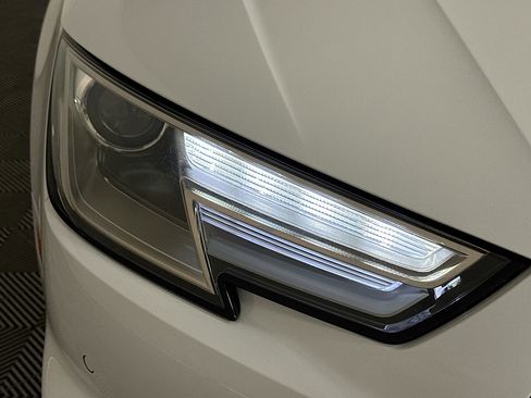 Used 2019 Audi A4 2.0T Premium image 9