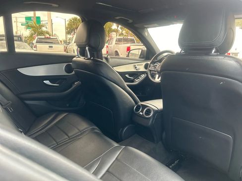 Used 2021 Mercedes-Benz C 300 Sedan image 23