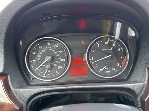 Used 2011 BMW 328i Convertible image 10