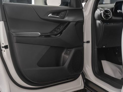 New 2026 Chevrolet Equinox LT w/ Convenience Package II image 39