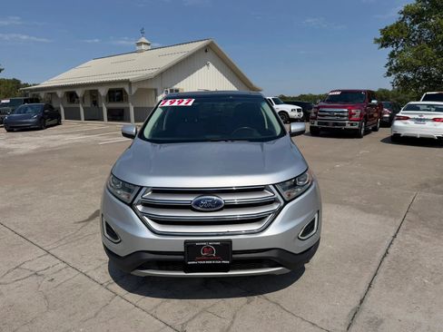 Used 2017 Ford Edge Titanium w/ Equipment Group 301A AWD/4WD image 2