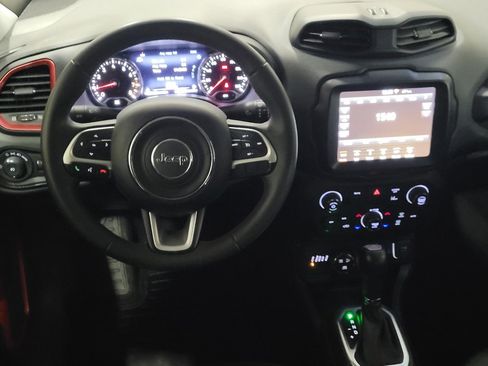 Used 2023 Jeep Renegade Trailhawk image 22