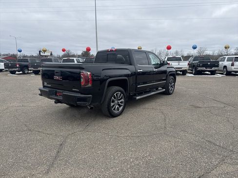Used 2017 GMC Sierra 1500 Denali AWD/4WD image 4