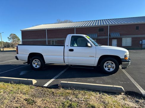 Used 2000 Chevrolet Silverado 1500 2WD Regular Cab image 3