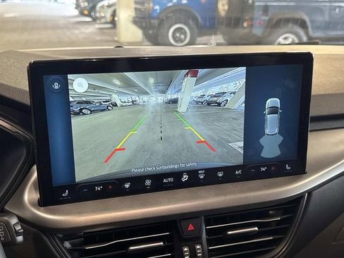 Used 2025 Ford Escape SE image 27