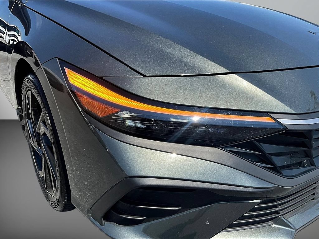 Certified 2026 Hyundai Elantra Sport FWD image 30