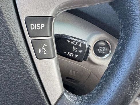 Used 2013 Toyota Highlander Limited AWD/4WD image 22