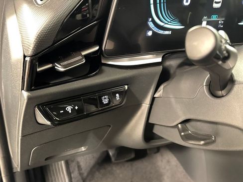 New 2026 Kia Niro EX FWD image 15
