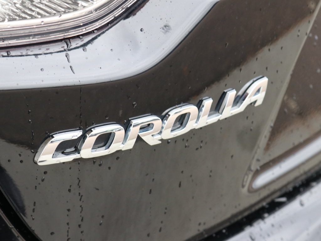 Used 2024 Toyota Corolla LE FWD image 31
