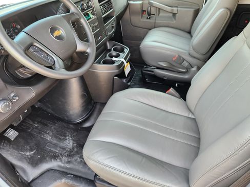 New 2025 Chevrolet Express 2500 image 4