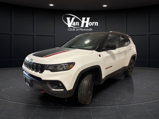 Certified 2023 Jeep Compass Trailhawk w/ Sun and Sound Group AWD/4WD image 3