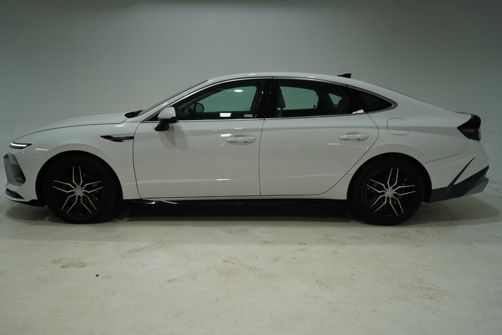 Used 2024 Hyundai Sonata SEL FWD image 4