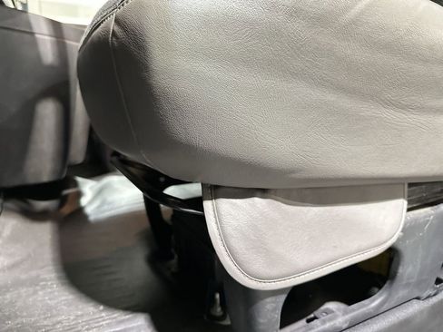 Used 2024 Chevrolet Express 2500 w/ Driver Convenience Package image 14