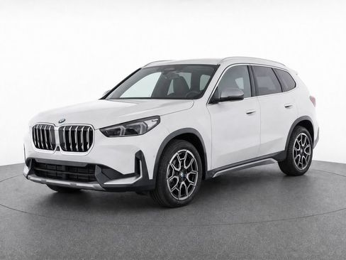 Used 2023 BMW X1 xDrive28i w/ Premium Package AWD/4WD image 2