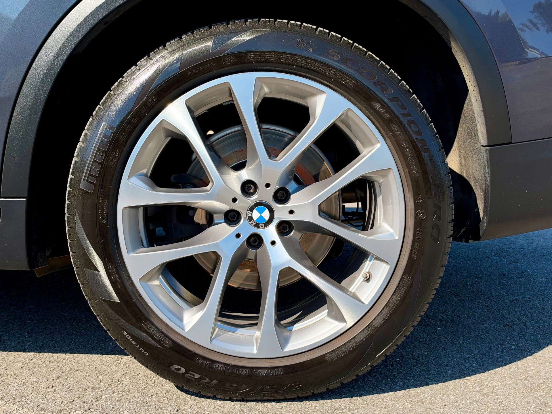 Used 2021 BMW X5 xDrive40i w/ Premium Package AWD/4WD image 15