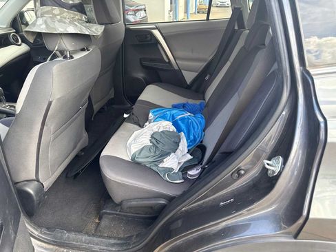 Used 2013 Toyota RAV4 XLE AWD/4WD image 4