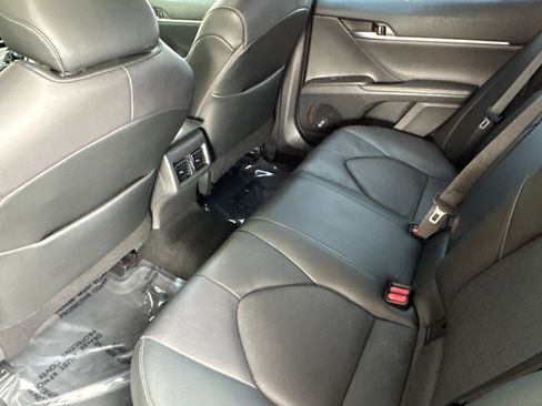 Used 2021 Toyota Camry XSE image 12