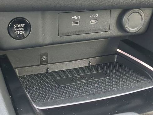 Certified 2025 Nissan Rogue SL w/ Tech Package FWD image 22