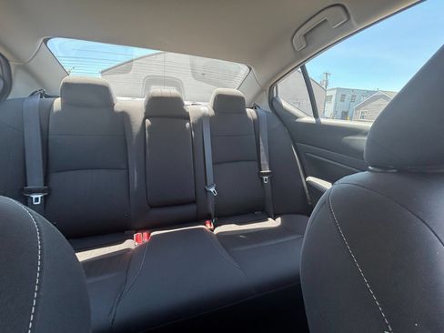 Used 2025 Nissan Altima 2.5 SV FWD image 38