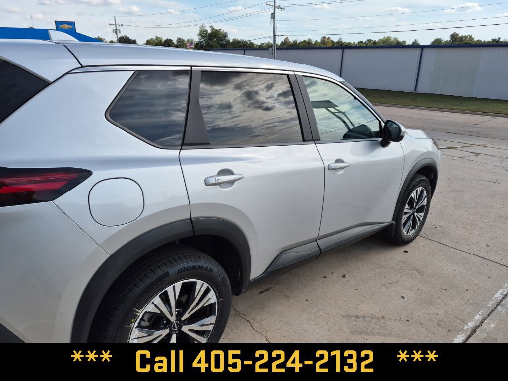 Used 2023 Nissan Rogue SV FWD image 19