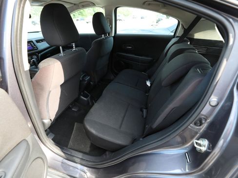 Used 2017 Honda HR-V LX image 14