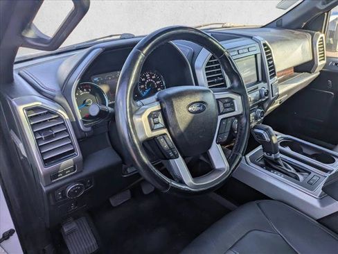 Used 2017 Ford F150 Platinum w/ Equipment Group 701A Luxury AWD/4WD image 15