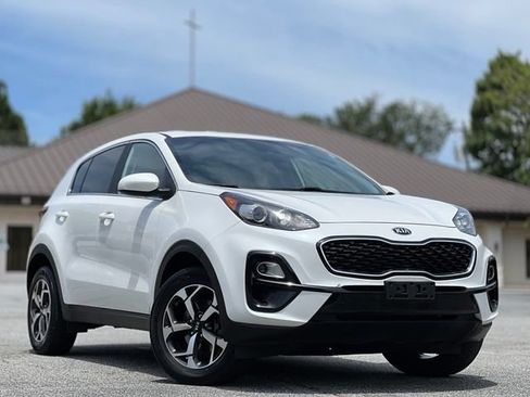 Used 2022 Kia Sportage LX AWD/4WD image 3