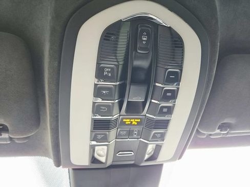 Used 2014 Porsche Cayenne GTS AWD/4WD image 18