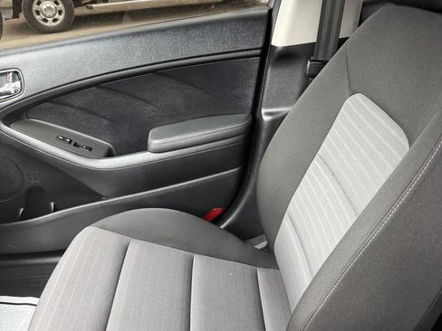 Used 2018 Kia Forte S FWD image 10