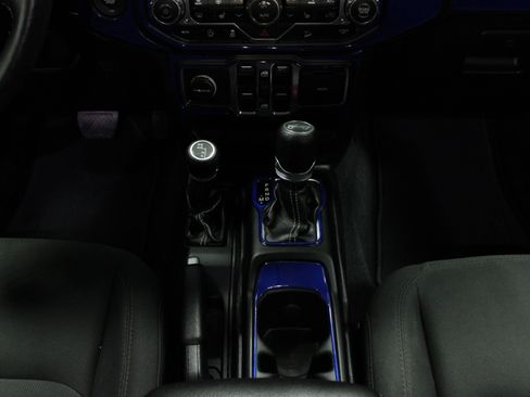 Used 2019 Jeep Wrangler Unlimited Sahara w/ Dual Top Group image 20