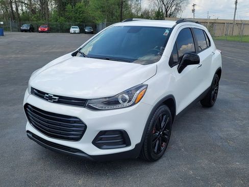 Used 2018 Chevrolet Trax LT w/ Redline Edition FWD image 5
