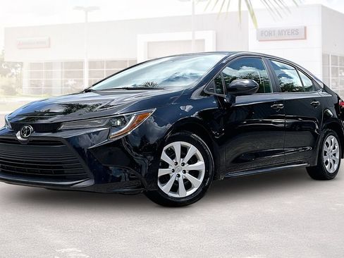 Used 2024 Toyota Corolla LE FWD image 29