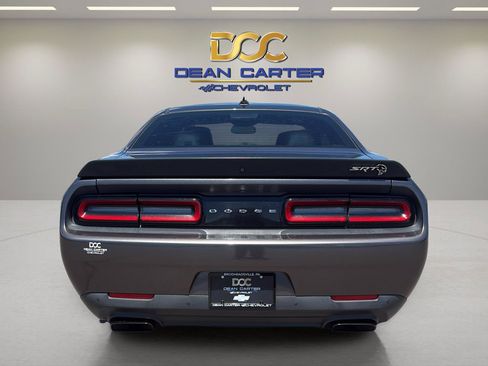 Used 2017 Dodge Challenger SRT Hellcat RWD image 4