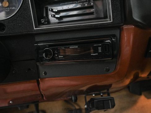 Used 1987 Chevrolet C/K Truck 2500 RWD image 31