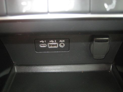 Used 2024 Nissan Altima 2.5 SV AWD/4WD image 18