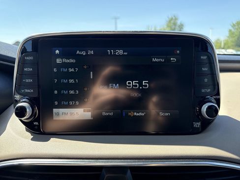 Used 2020 Hyundai Santa Fe Limited AWD/4WD image 17